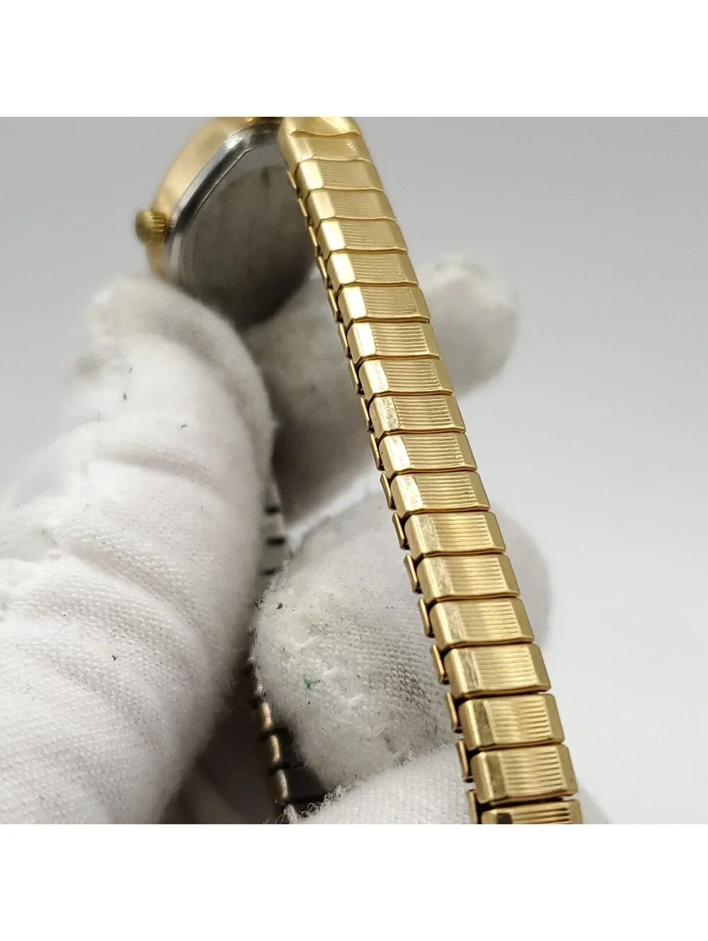 Belair Quartz Ladies Watch 16mm For Parts Or Repair Gold Tone Stretch Band